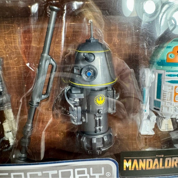 NWT. Disney Droid Factory. New in box Set of 4 Mandalorian Droids - Picture 5 of 13